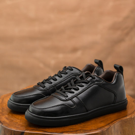 Brooklyn Low Top Sneakers (Raven Black)