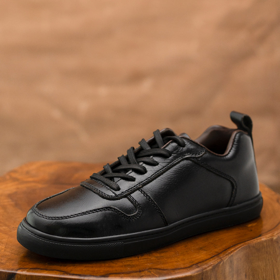 Brooklyn Low Top Sneakers (Raven Black)