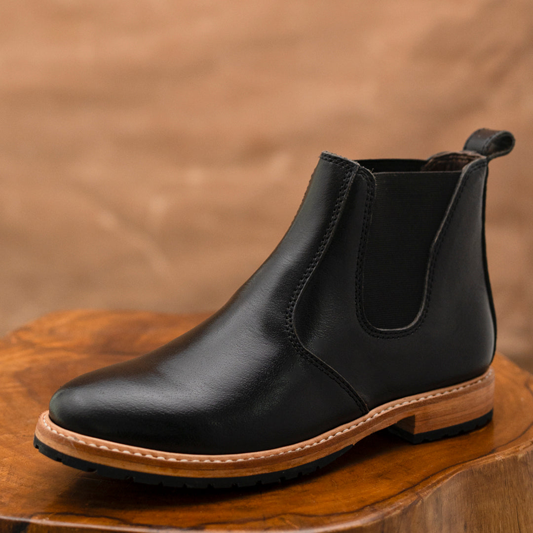 Chicago Chelsea Boots 6" (Raven Black) Goodyear Welted US 9/ EUR 42 / Leather / Black Chicago Chelsea Boots 6" (Raven Black) Goodyear Welted US 9/ EUR 42 / Leather / Black