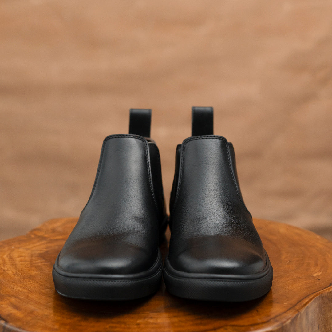 Chelsea Sneakers (Raven Black)