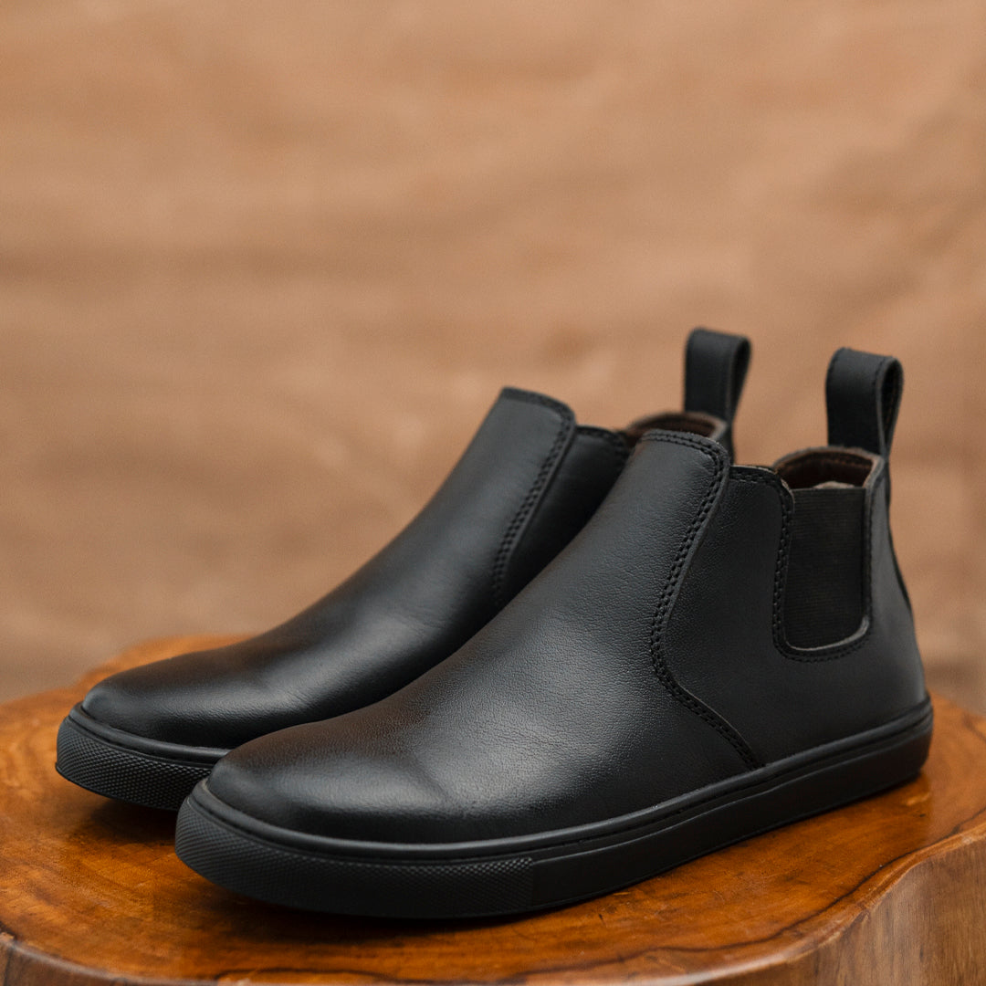 Chelsea Sneakers (Raven Black)