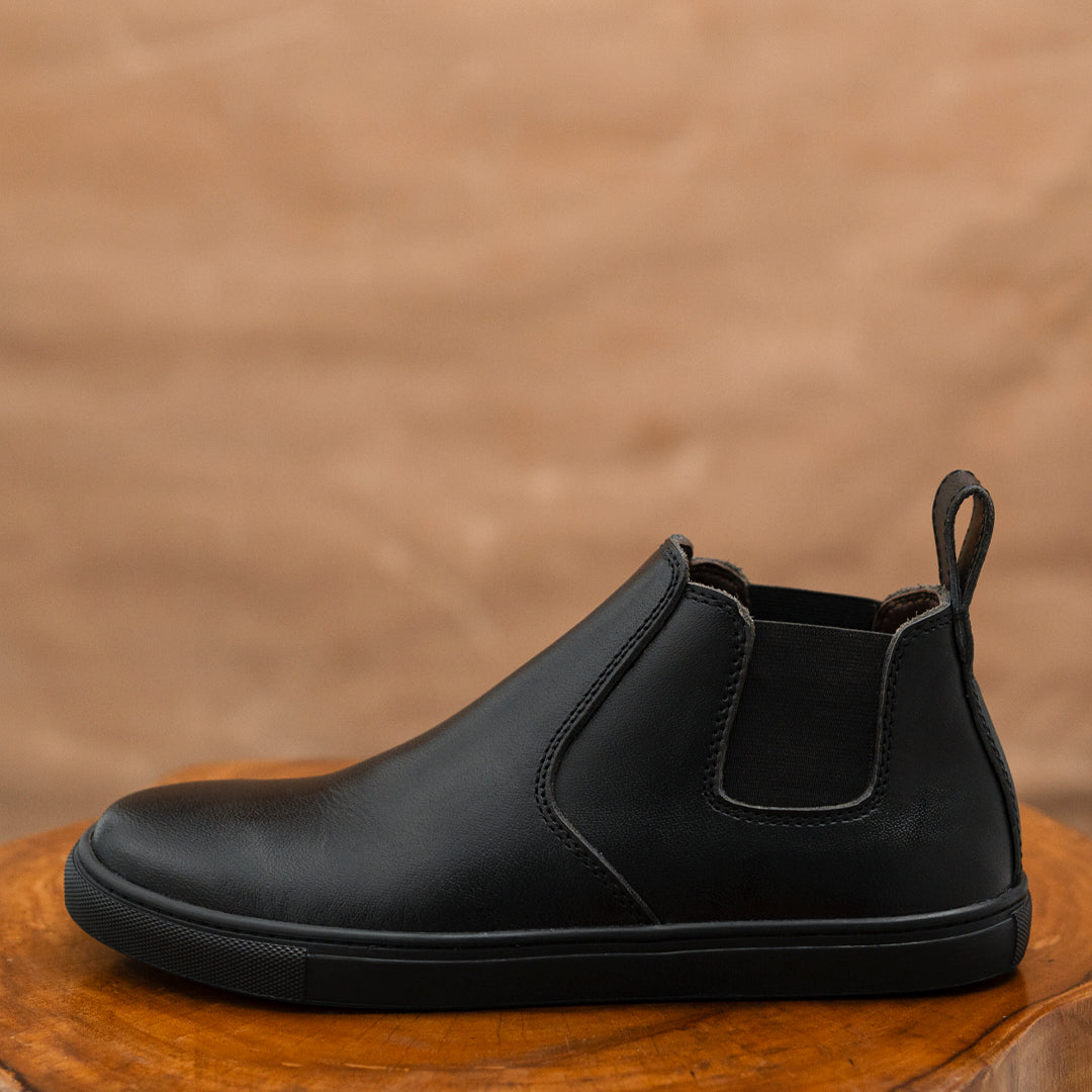 Chelsea Sneakers (Raven Black)