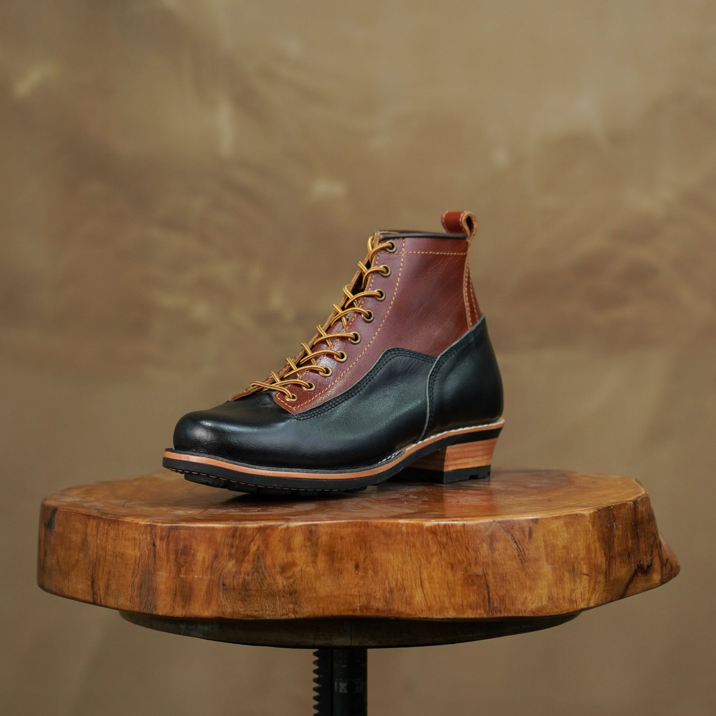 Outlander Boots 6" (Black & Tan)