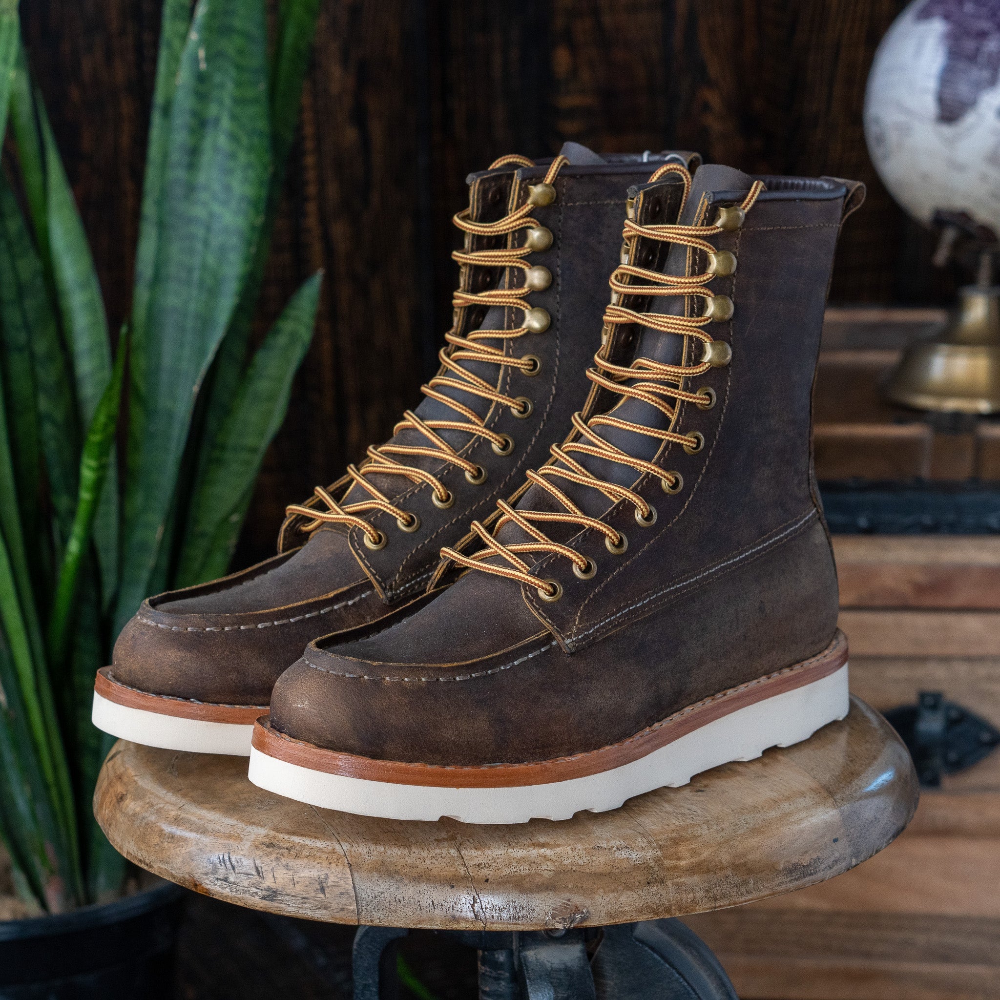 Leather Timberland Boots Jeans Tucked Moc-Toe Boots 8