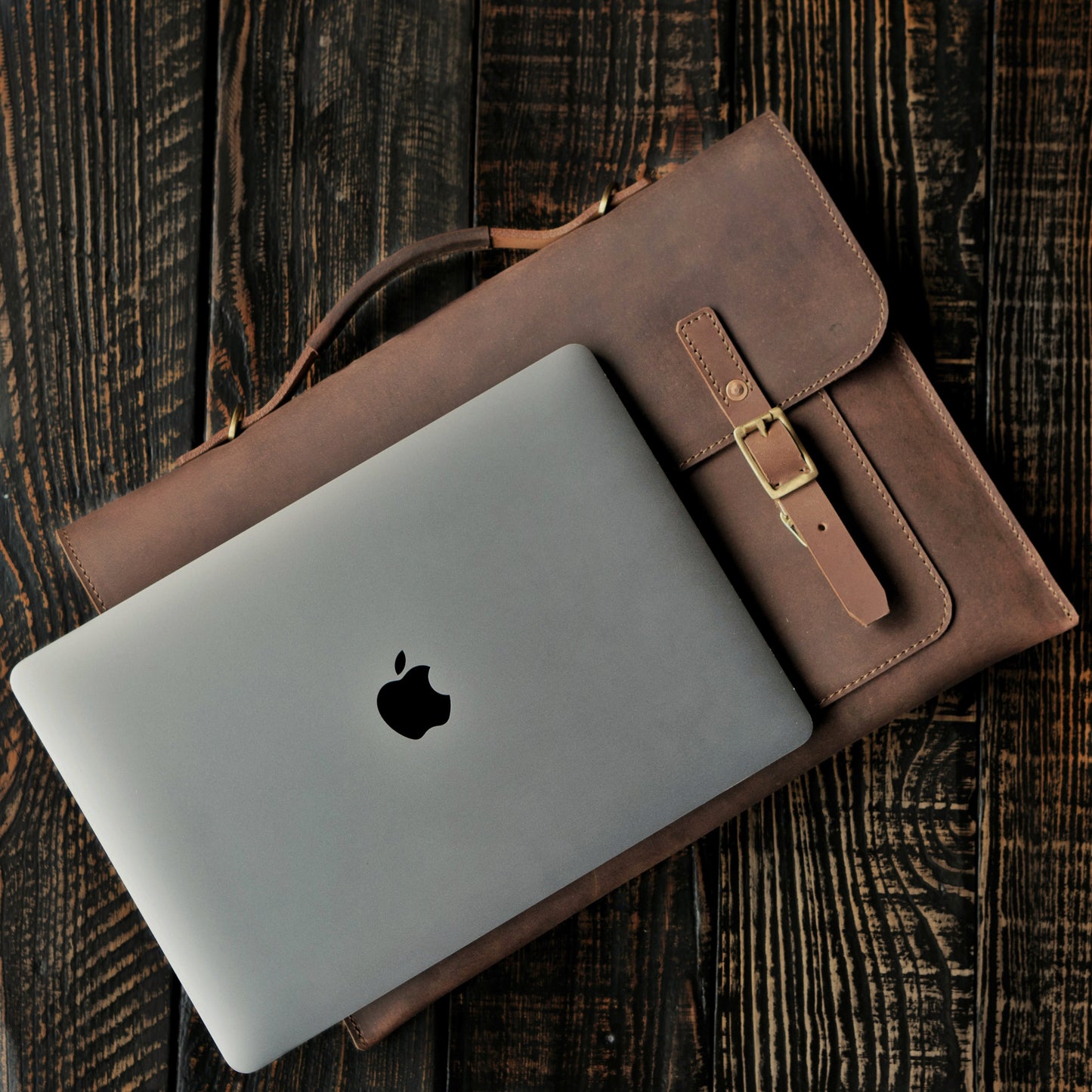 Satchel Sleeve (Vintage Brown)