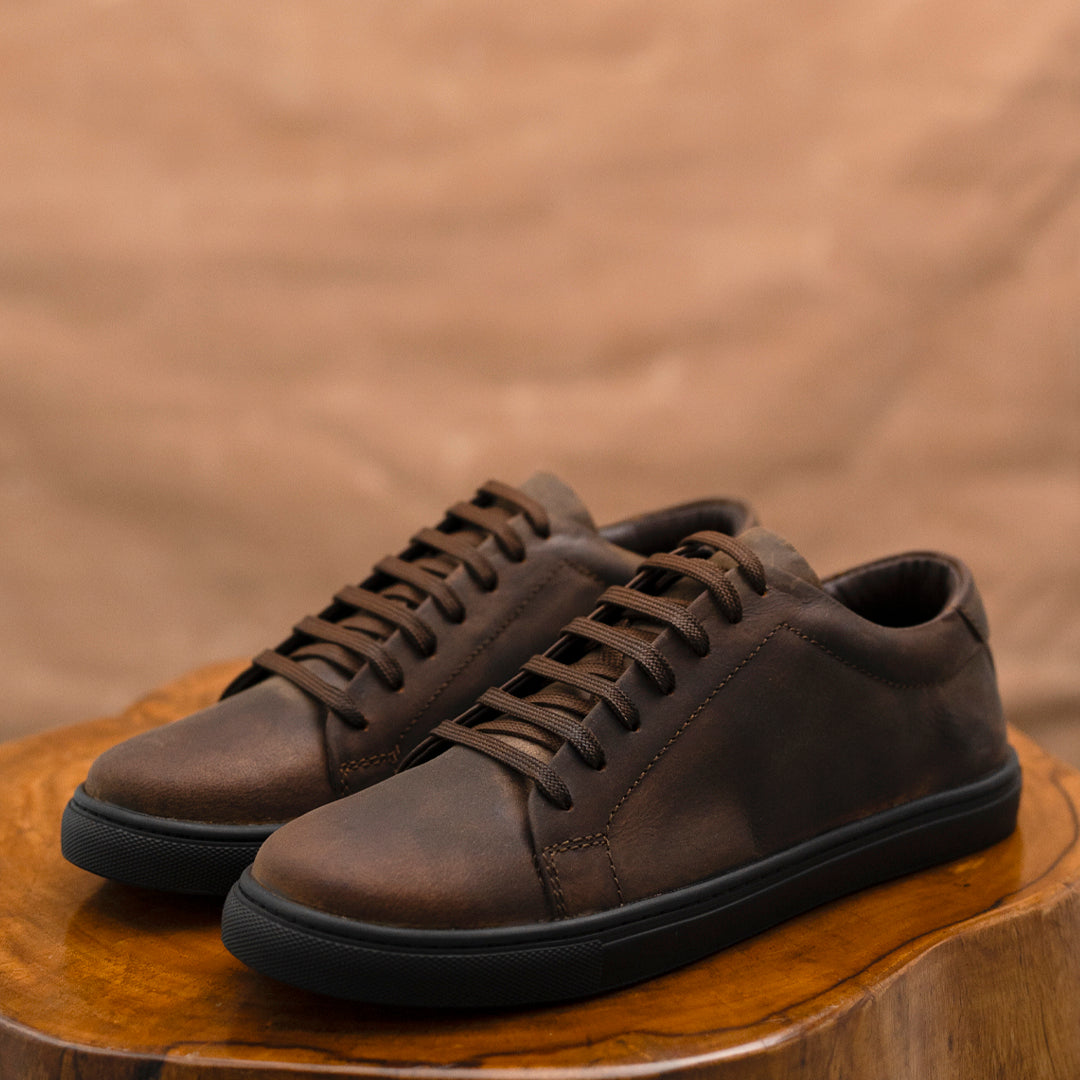 Manhattan Low Top Sneakers (Vintage Brown) UK 8/ EUR 42 / Brown / Leather