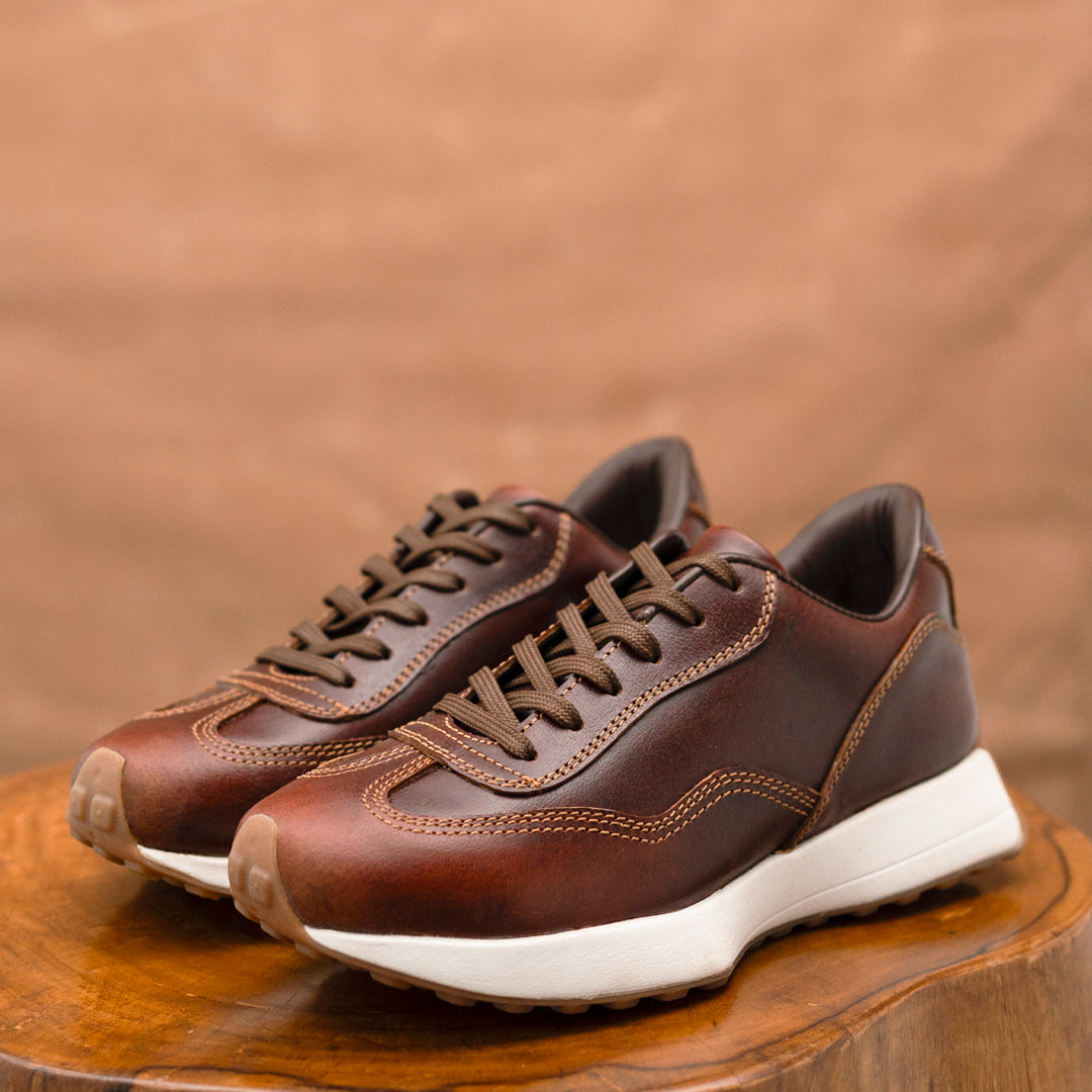 Classic Retro Leather Sneakers (Saddle Tan With White Sole)