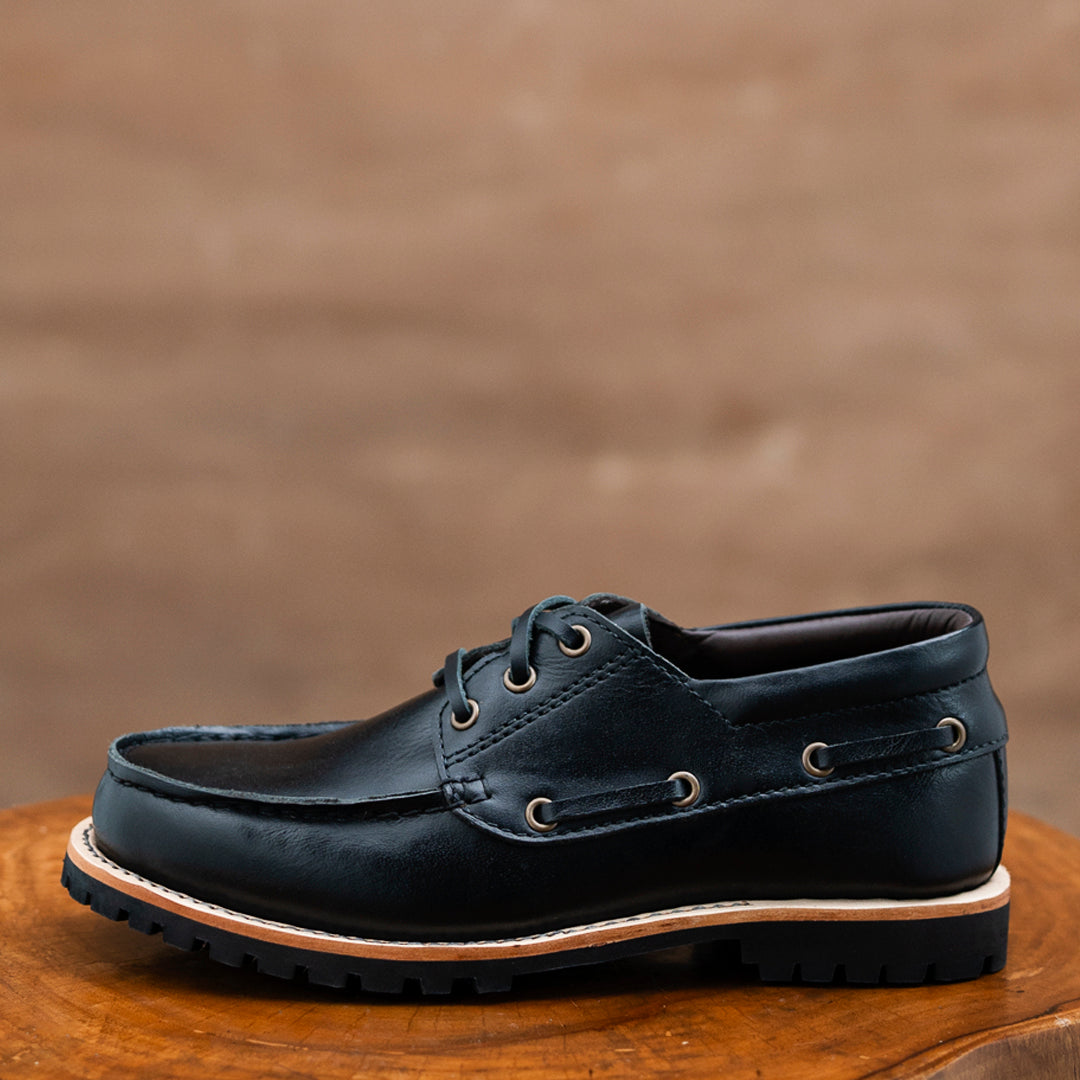 Voyager Boat Shoes (Raven Black) Goodyear Welted