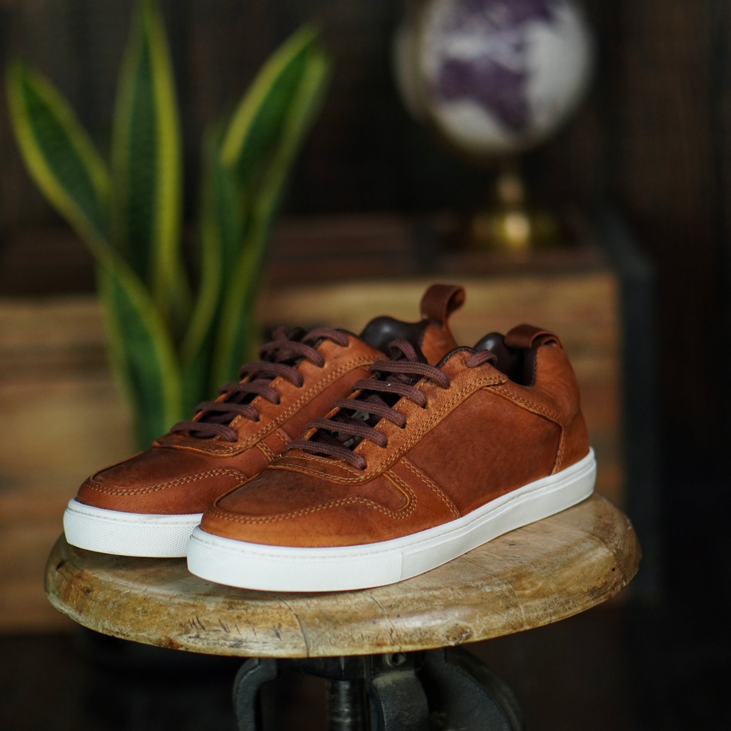 Brooklyn Low Top Sneakers (Vintage Tan)