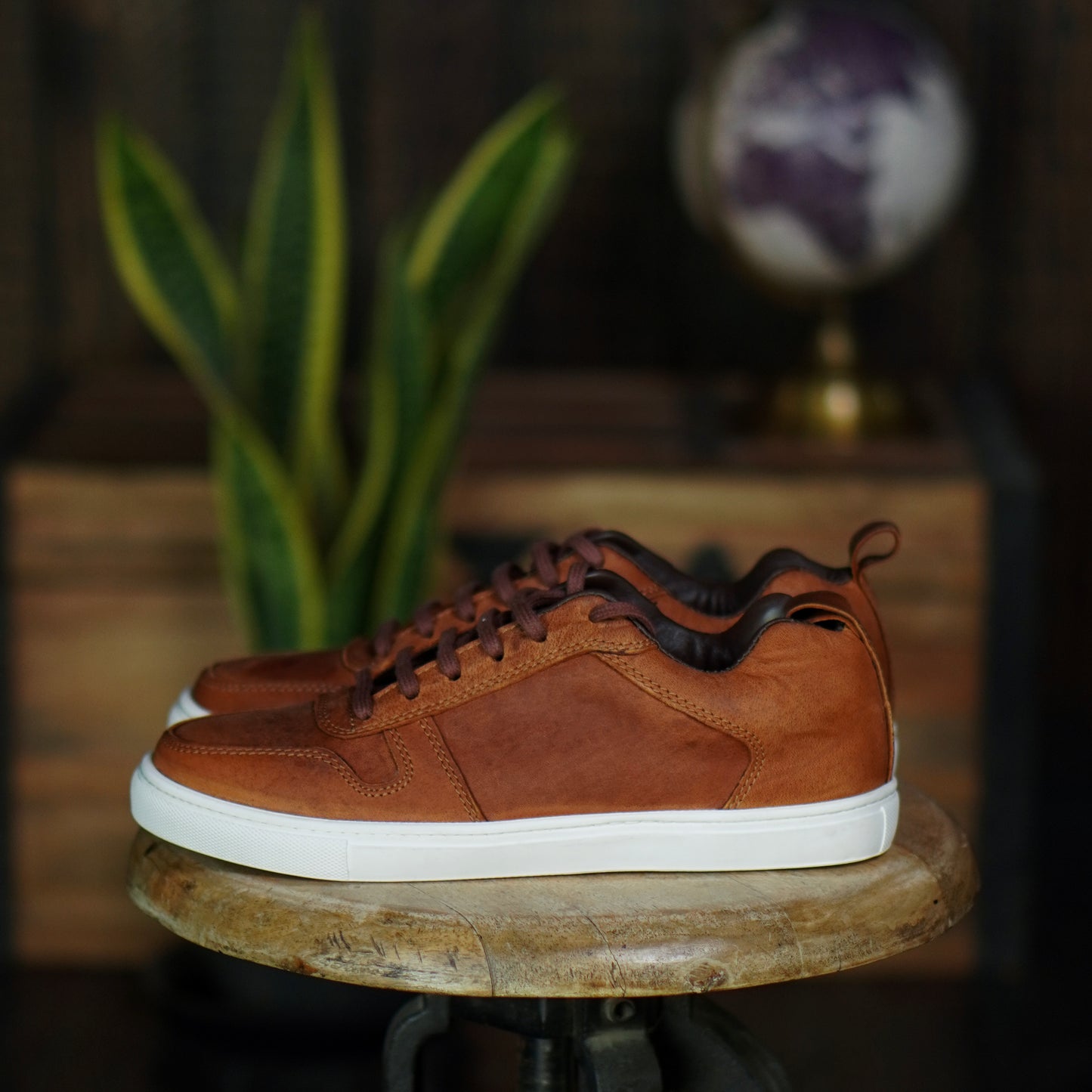 Brooklyn Low Top Sneakers (Vintage Tan)