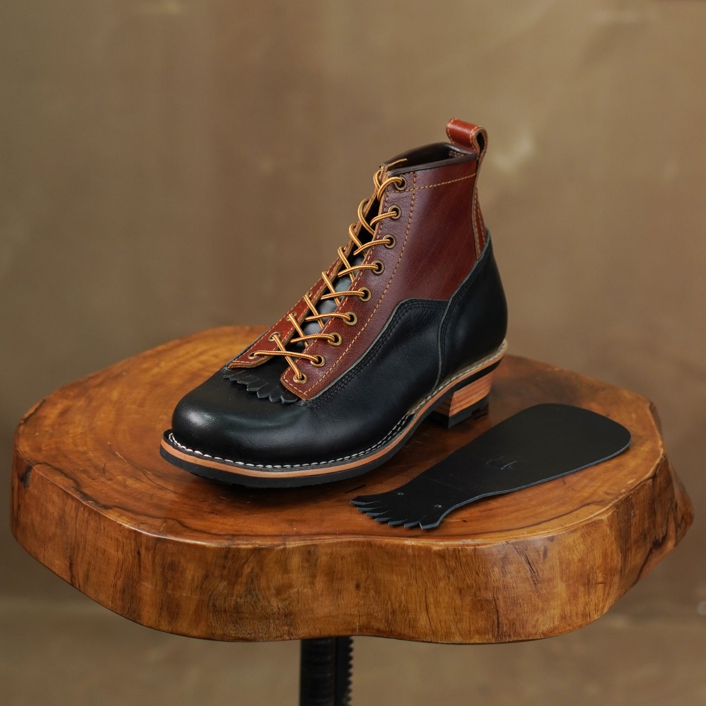 Outlander Boots 6" (Black & Tan)