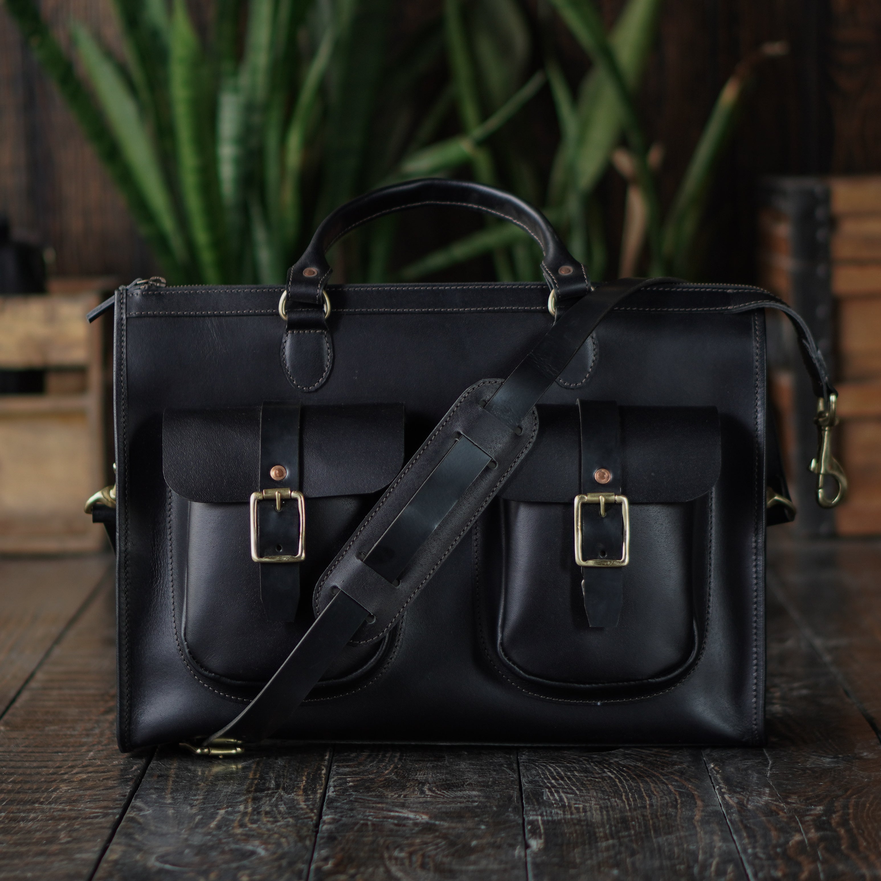 Diplomat briefcase deals