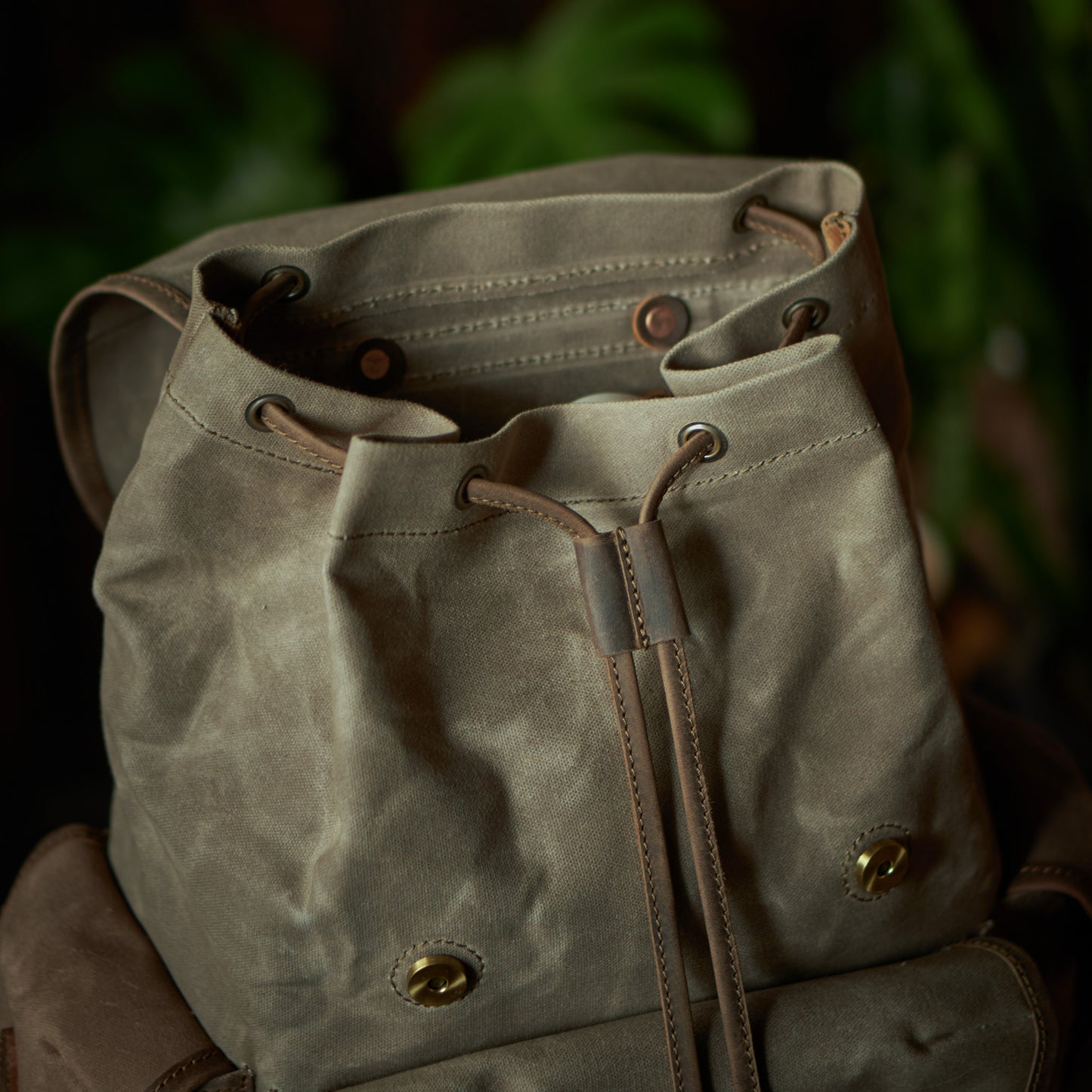 Vintage Bergan Canvas Backpack (Faded Olive)