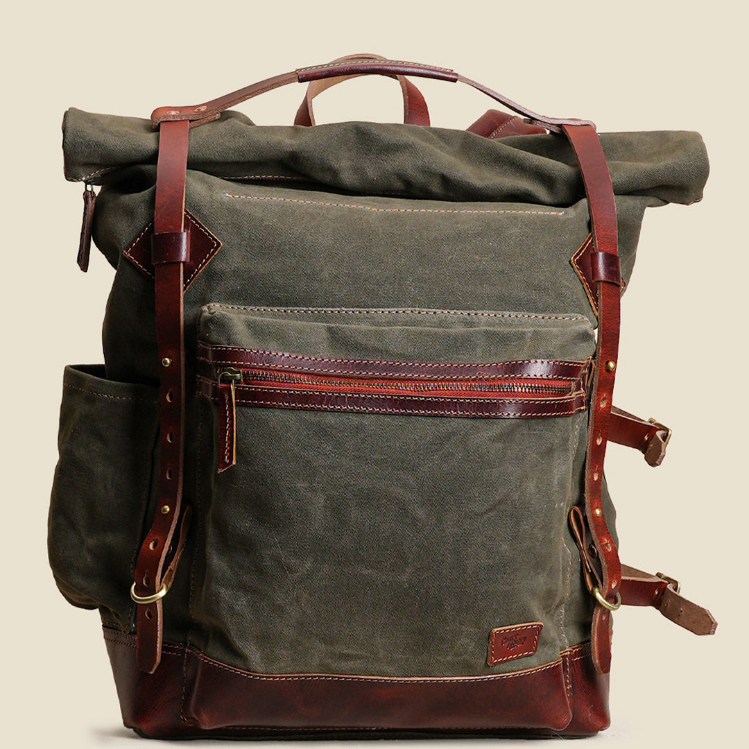 Wolf Pack ( Forest Green )