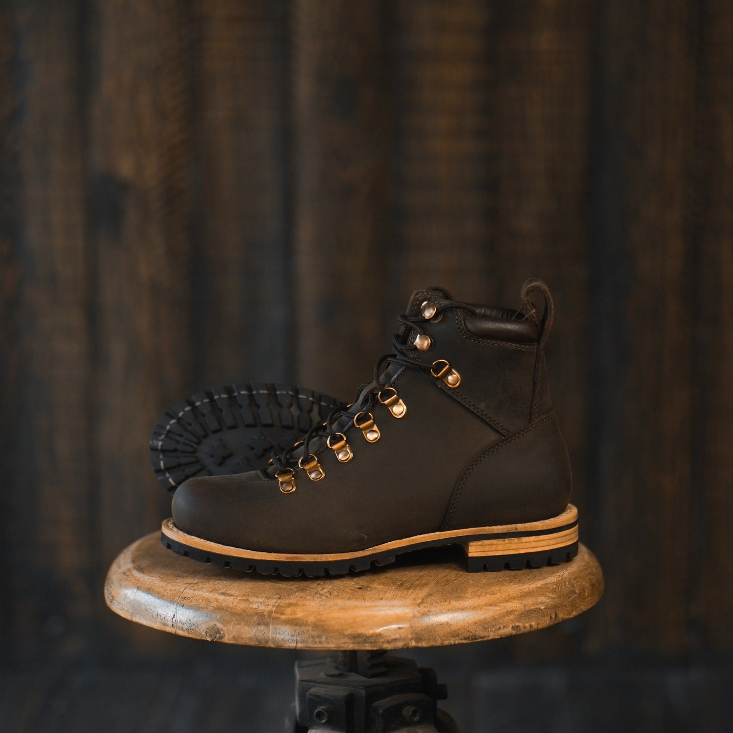 Women Hike Boots (Vintage Brown) Goodyear Welted