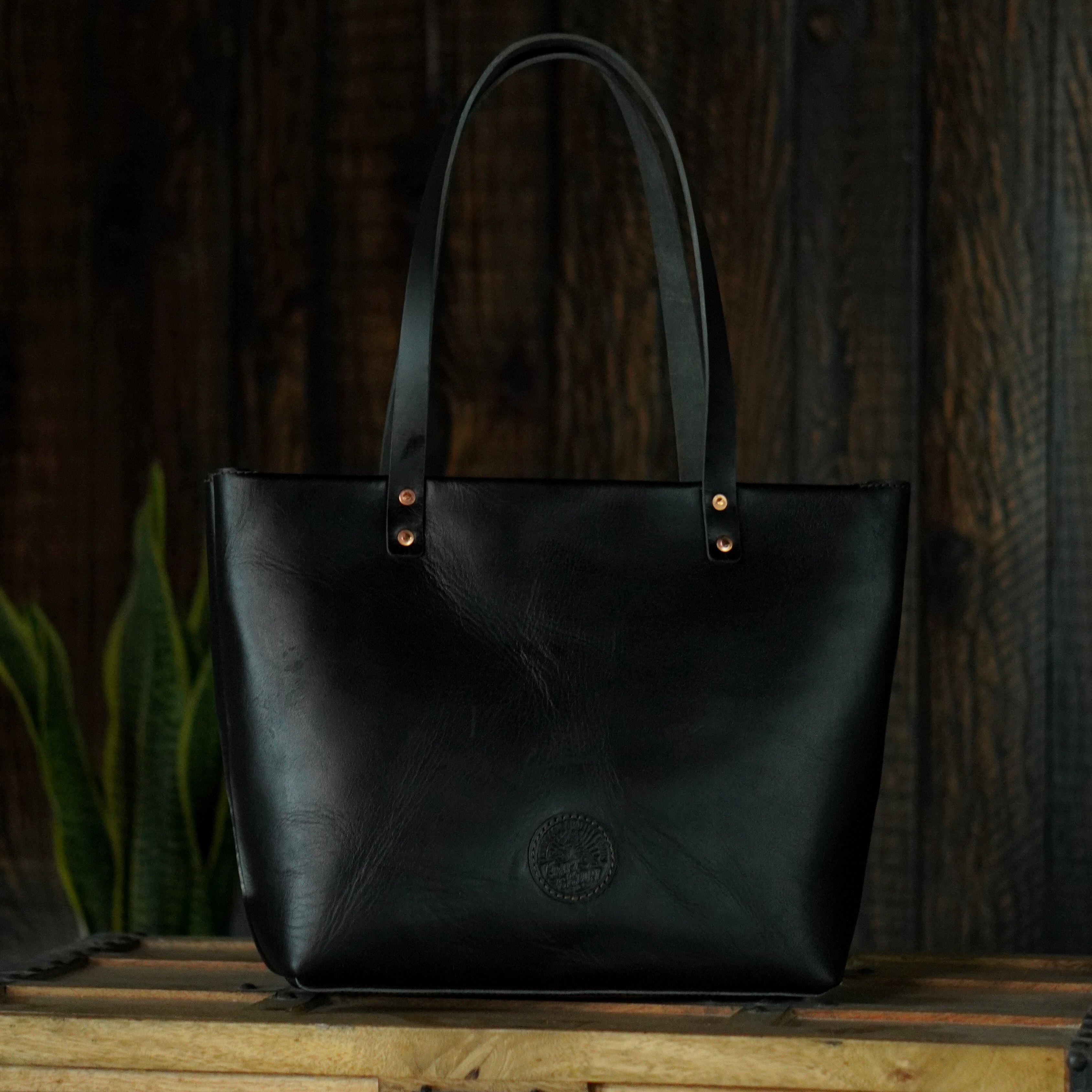 Alyssa Tote Bag (Raven Black) – Craft & Glory International