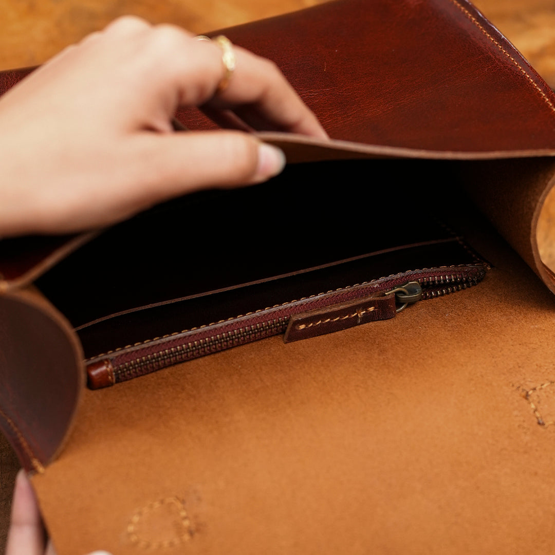 Victoria Handbag (Saddle Tan)