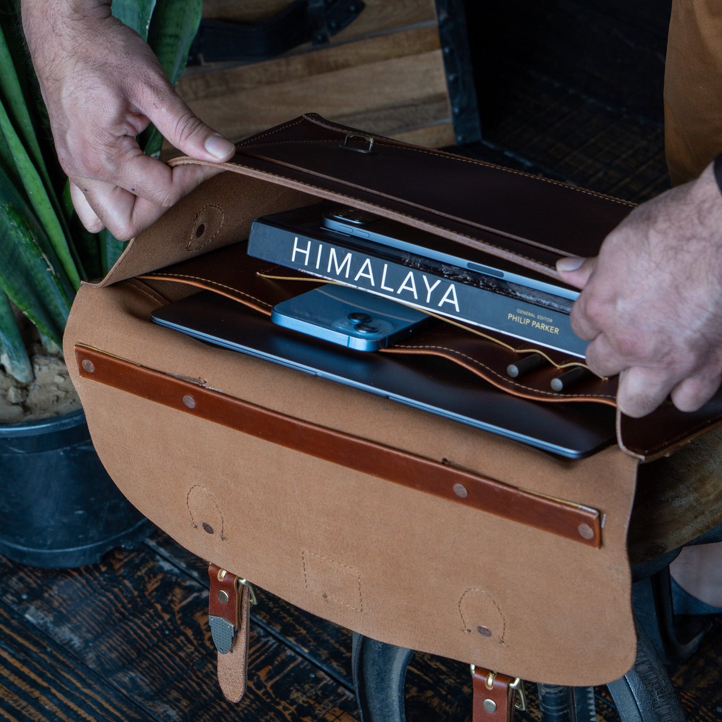 Hudson Satchel (Saddle Tan)