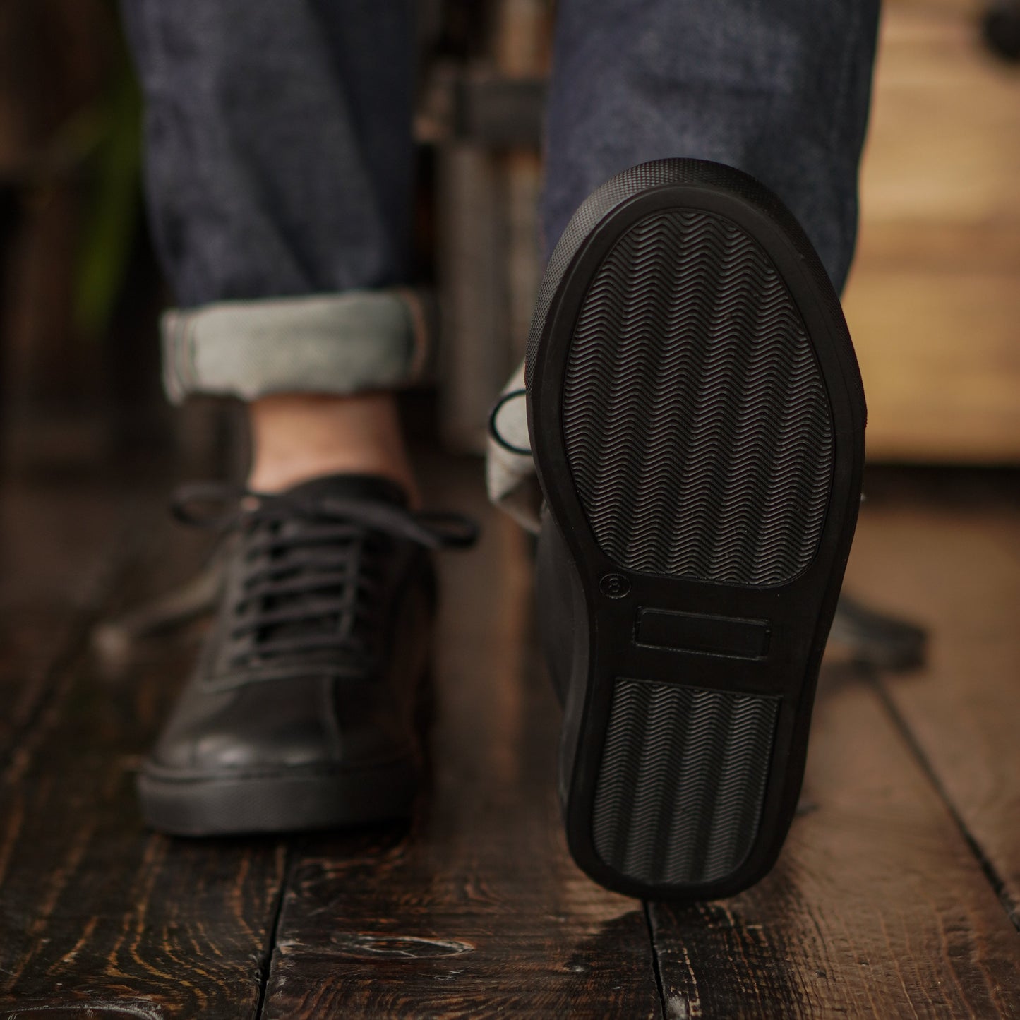 Austin Low Top Sneakers (Raven Black)