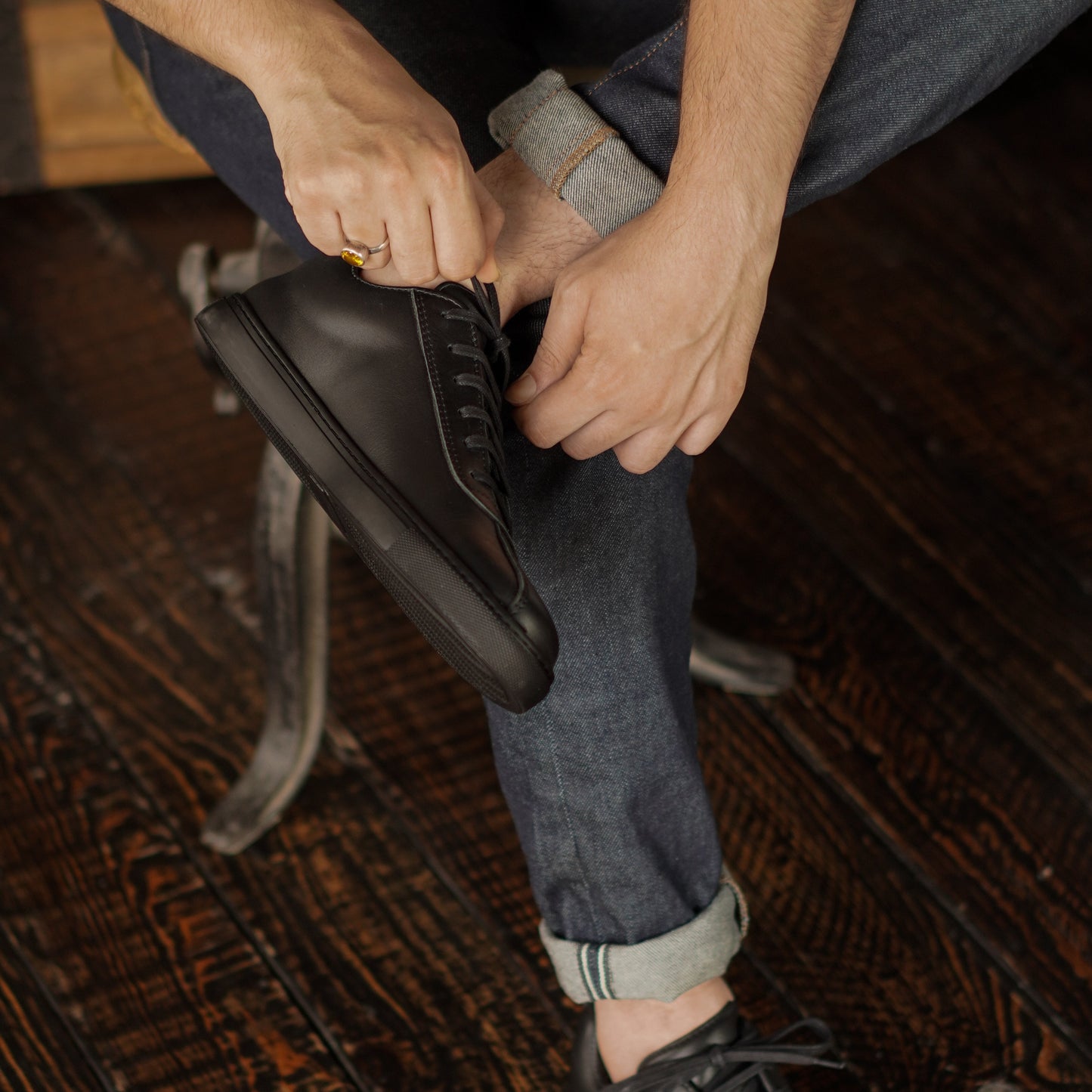 Austin Low Top Sneakers (Raven Black)