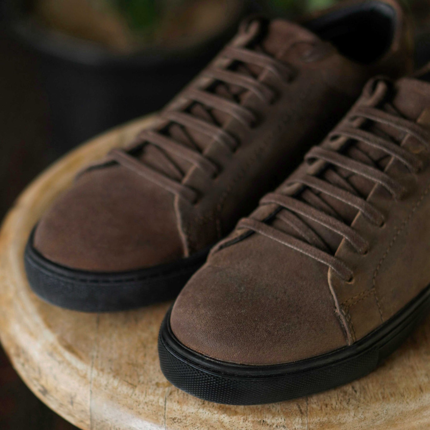 Manhattan Low Top Sneakers (Vintage Brown)
