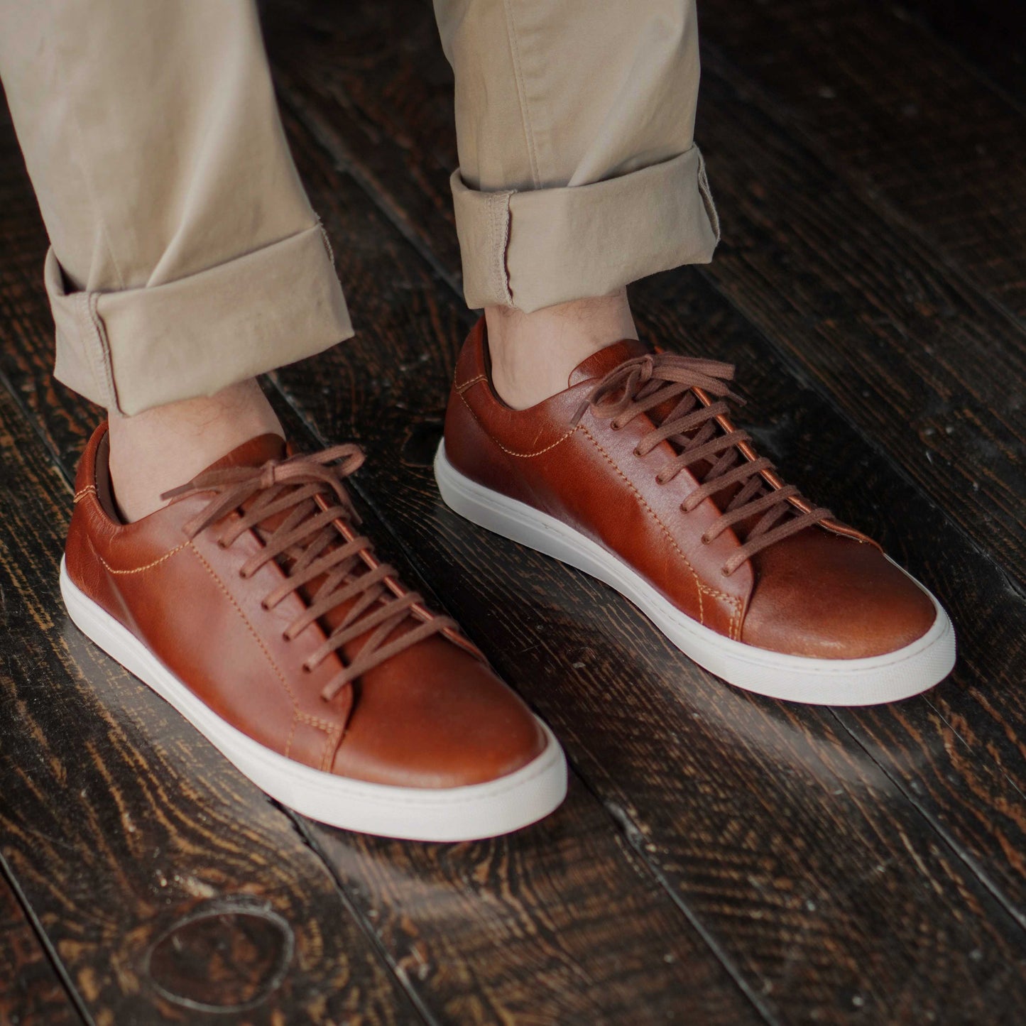 Manhattan Low Top Sneakers (Saddle Tan)