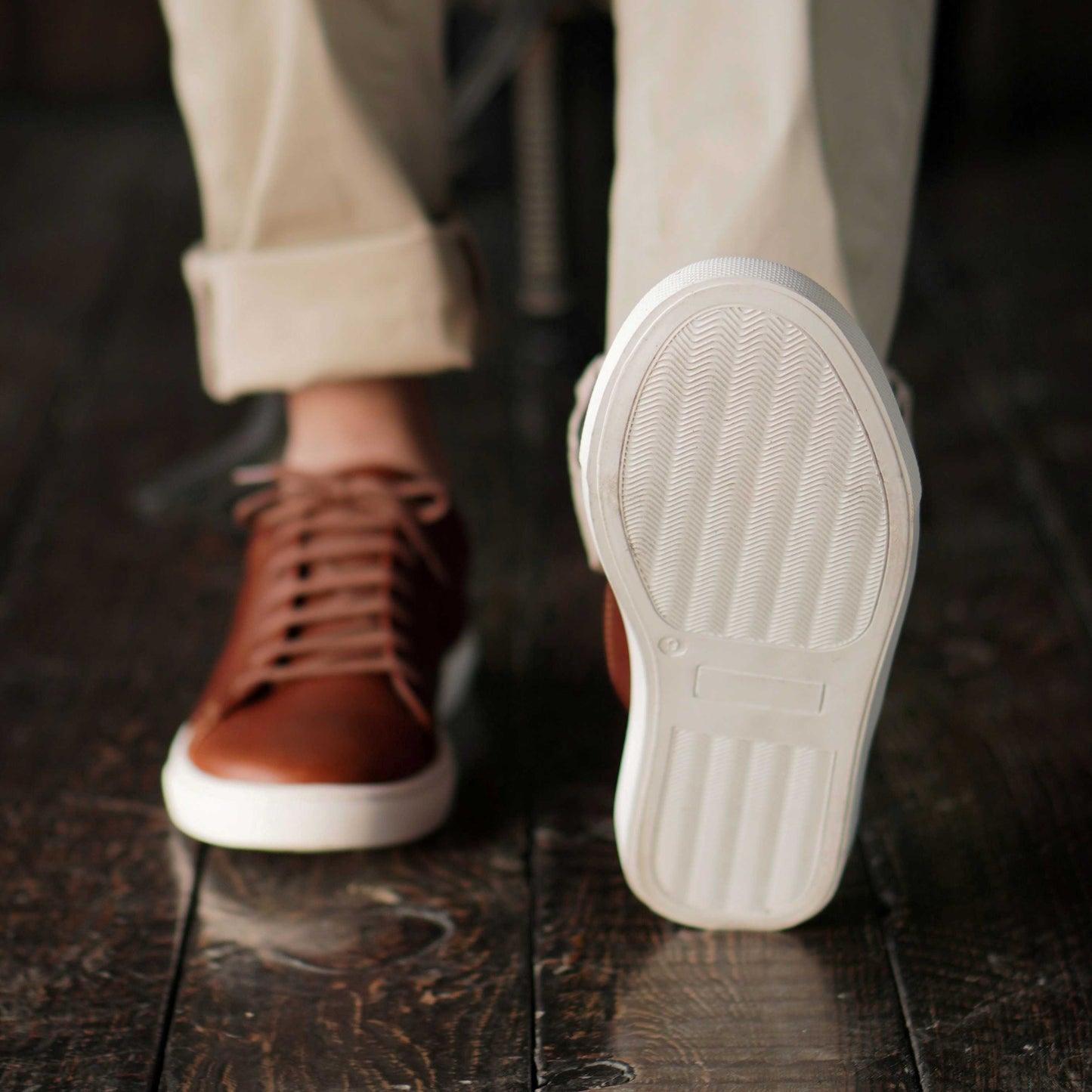 Manhattan Low Top Sneakers (Saddle Tan)