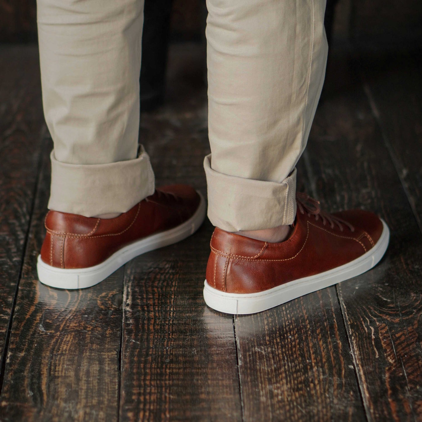 Manhattan Low Top Sneakers (Saddle Tan)