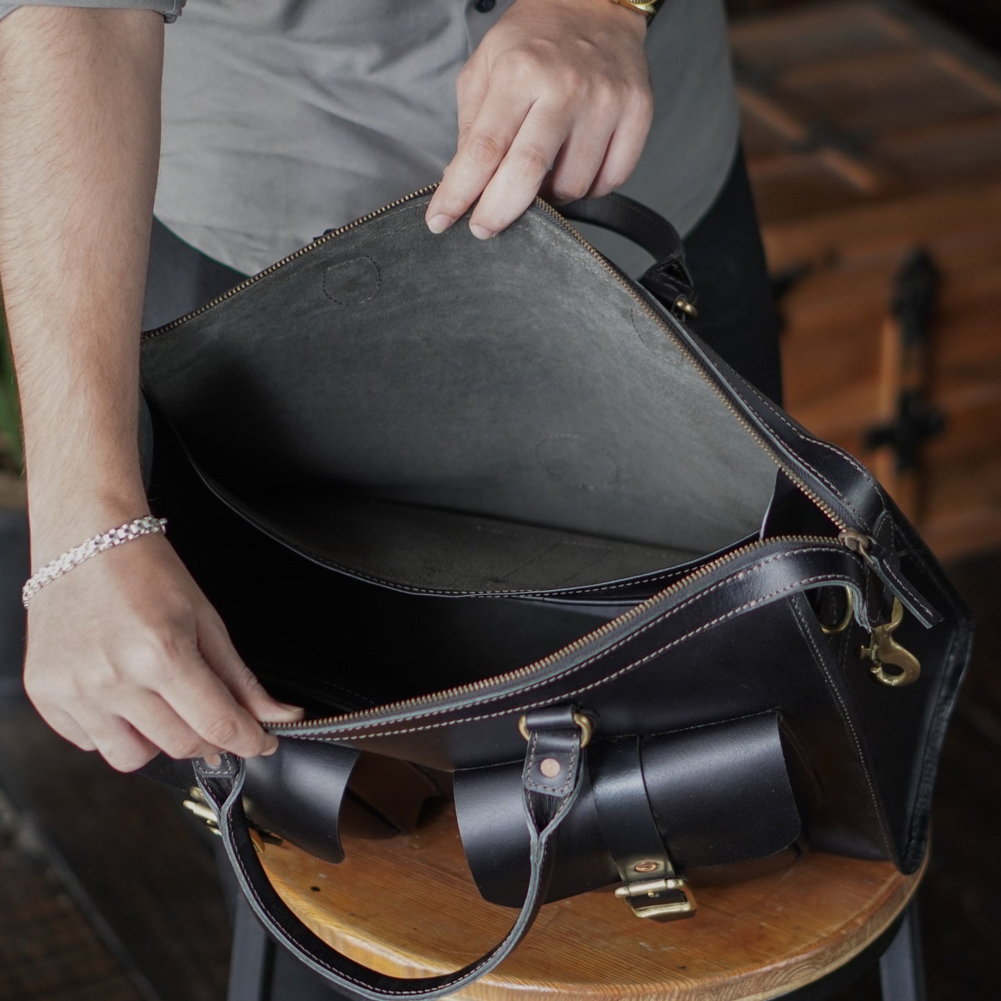 Diplomat Briefcase (Raven Black)
