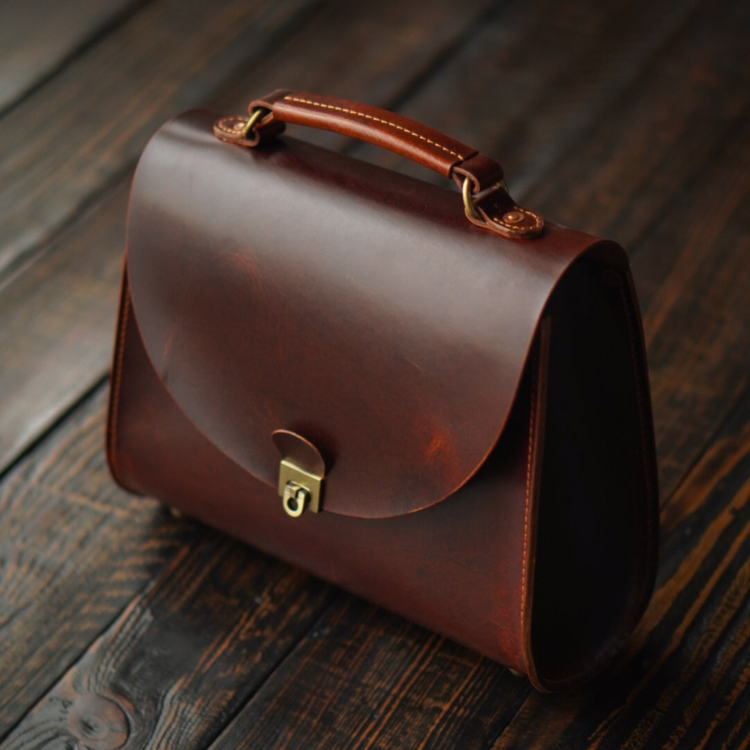 Victoria Handbag (Saddle Tan)